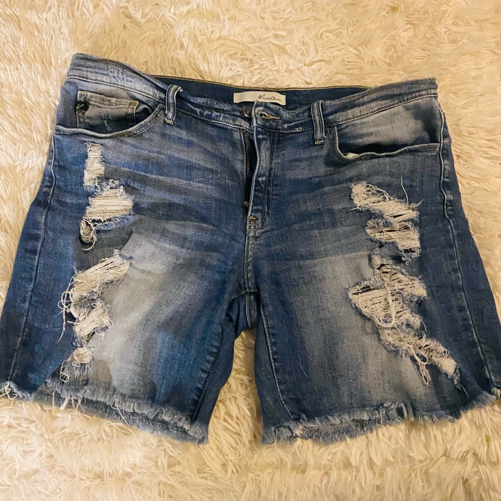 Kancan mid-rise stretch short
